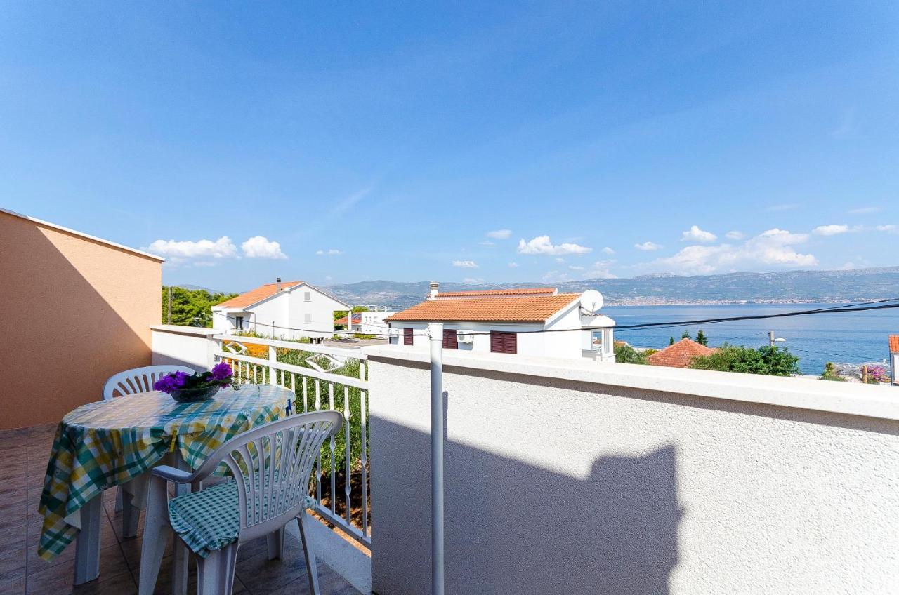 Apartments Milka Slatine Kültér fotó